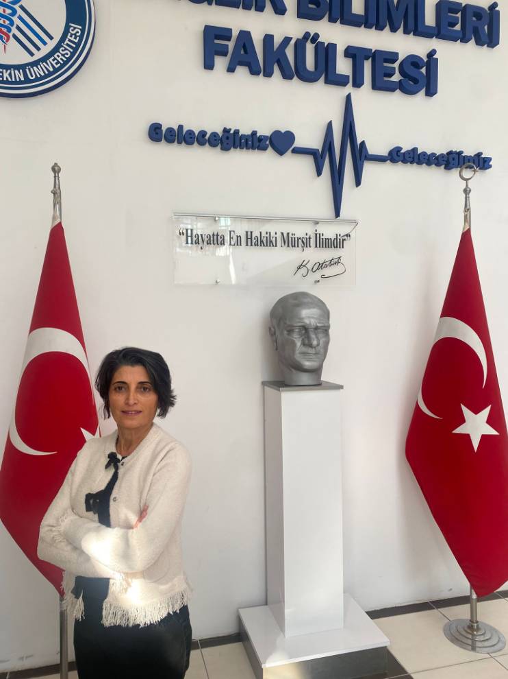 Songül Kamışlı